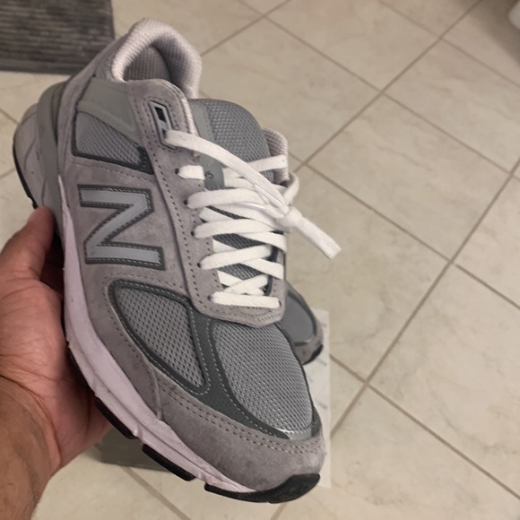 I’m selling my 1x worn Made in America new balance sneakers - Picture 2 of 5